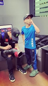 1.5M views · 58K reactions | How cool is this?  Fabio Quartararo met young fan Tomas Escobar and gave him one of his race winning boots from Barcelona  Top class from Fabio ❤️  Tomas Escobar #MotoGP #DutchGP | Crash Net Motogp | Facebook