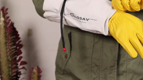 Gardening Gloves Thorn Proof for Rose Pruning & Cactus Trimming, Long Leather Garden Gloves for Women & Men (Small)