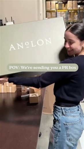 Anolon® Gourmet Cookware on Instagram: "[Closed]✨🍳Anolon PR Box Giveaway ✨🍳 We’re giving one lucky winner our dreamy Anolon N₂ Carbon Steel PR Box — featuring the sleek 14” Wok everyone’s loving, plus a few of our favorite kitchen goodies 💫 Here’s how to enter: - Like this post - Follow @anolon -Tag your foodie besties (each tag = one entry!) 💫 Bonus: Share this post to your Story and tag @anolon for an extra entry! Multiple entries are allowed! This giveaway is not sponsored, endorsed, or a