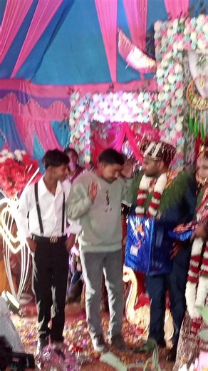 Bishal11 (@stel.body)’s videos with Mubarak Mubarak - Udit Narayan