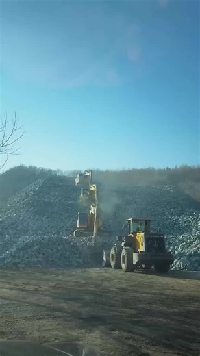 Workshop such as fabrication, assembly, repair, and testing with precision. and safety systems that allow workers and trainees to perform operations. #workshop #technology #diy #technique #steelwork #welding Wo1a.7119 | Work 4M