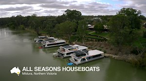 It's been 20 years since Sean and Jodie started All Seasons Houseboats. What a ride the past few years have been! All the team are looking forward to 2023 so we can forget about 2020, 2021 and 2022 😍 | All Seasons Houseboats