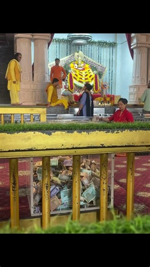 Ek phool gulab ka layi hun 🌹🙏🏻#shyamjibhakti #khatushyamsarkar #shyamdarshan #shyambhajan #shyam