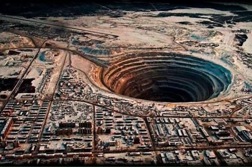 Así es el agujero más profundo del mundo: dónde está y por qué decidieron abandonarlo