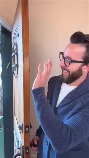 Smart Repair Tools (@smartrepairtools)’s videos with Christmas standard song - 3KTrack