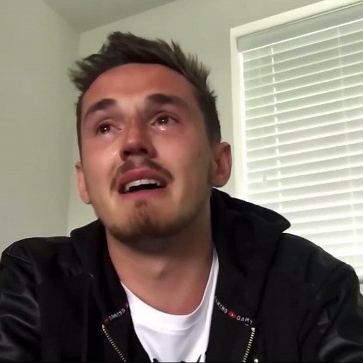 YouTubers crying 😞