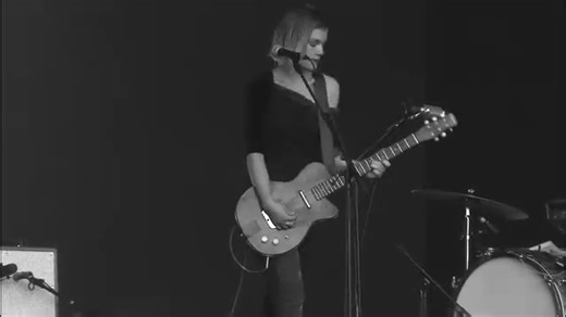 Live performance of 'Which side are you on?' at Lokerse Feesten, Belgium on August 8th 2019. With Chris Vatalaro on drums. Upcoming shows at https://trixiewhitley.com/live | TRIXIE WHITLEY