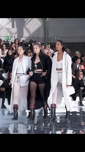The Trio That Stole The Show 👀💫 || Chanel Paris Fashion Show 2020/21