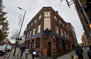 13 Best Pubs in Hackney For East London Boozing