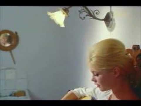 Brigitte Bardot singing Sidonie 1962