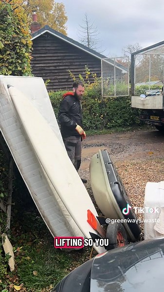 Household waste removal - get in touch today for a free quote on 023815502544 or 07930 144236 #garageclearance #muckaway #houseclearance #commercialclearance