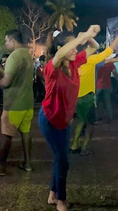 Musical එකකදි අහුවෙන ඕන සිංදුවකට Lyrics කියන ගමන් නටන එයා ...😂😅 | Live Show in Sri Lanka