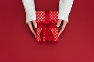 Giving a gift? Better late than never, study finds