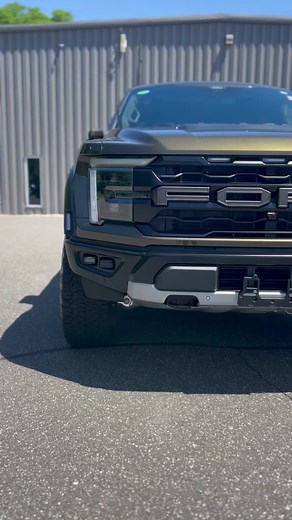 Check out this 2024 Ford F-150 Raptor in Shelter Green! 🌲 🌲Twin Panel Moonroof 🌲Tough Bed Spray In Bed Liner 🌲Heads-Up Display 🌲Heated and Ventilated Seats 🌲Orange Raptor Details & More! For more information: https://loom.ly/7oxaCXw #Ford #F150 #Raptor #Truck #Wevegotyourback