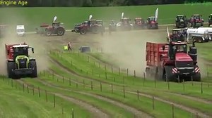 Claas Xerion 5000 vs Case IH Quadtrac 620 Pulling 18 ton trailer. | Engine Age