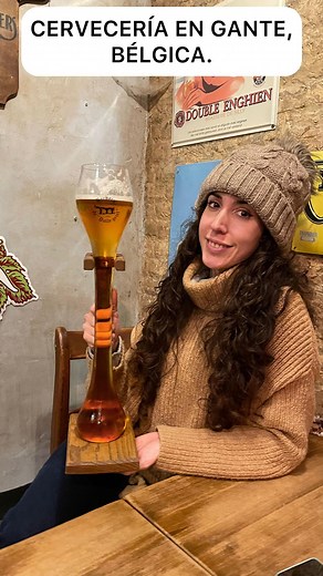 Raquel Benítez | Guía en Praga | Más información aquí 👇 📍Dulle Griet. Calle Vrijdagmarkt 50. Gante, Bélgica. 🇧🇪 💶 La cerveza del vídeo cuesta 13,70€, tiene 1,2 litros. Se... | Instagram