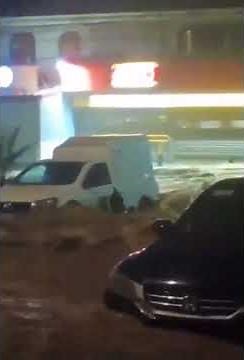 Heavy flooding caused by Hurricane Lorena in Cabo San Lucas, Mexico 🇲🇽 (03.09.2025)