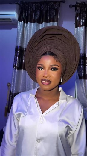 ✨🤎✨ Gele artist @dolfem-gele Makeup artist@Teemah signature_osogbo #osungeleartist #geleartistinosogbo #osungeleartist #bridalgeleartist #gele