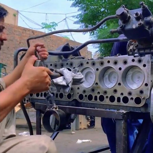 Engine Rebuilding with Basic Tools and Resource