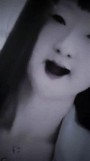 かのじょとめがあいましたか？