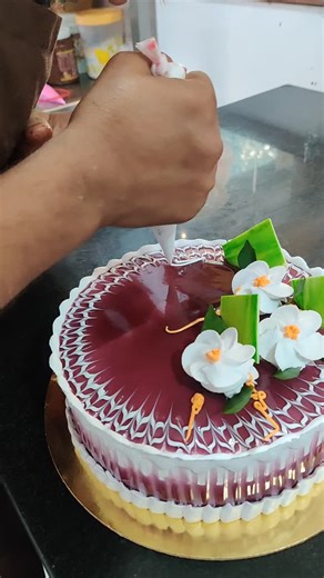 ꧁༺✿ ℨ𝔲𝔫𝔞𝔦𝔡 𝔠𝔥𝔬𝔲𝔡𝔥𝔞𝔯𝔶 ✿༻꧂ on Instagram: "Happy new year 2026 cake tutorial #viralpost #newyear #song #newreel #viralvideos"