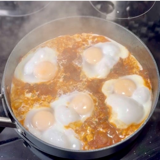 462K views · 4.8K reactions | La recette passe-partout, petit-déj, déjeuner ou dîner   | Deli Cuisine | Facebook