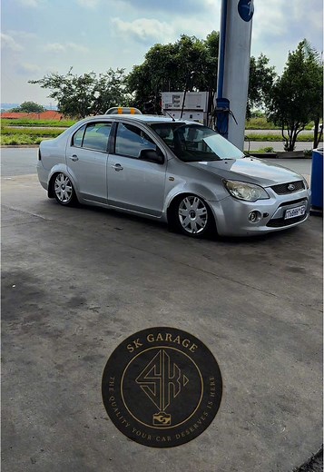 Ford Ikon: Upgrade with Bagged Air Suspension and LED Lighting