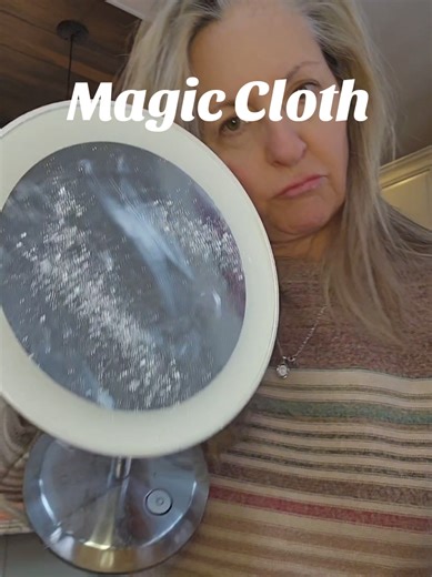 Eco-Friendly Cleaning Hack for a Sparkling Mirror