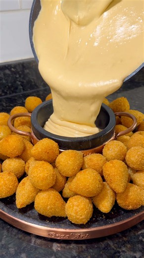 Respondendo a @Eliza Souza #fondue #coxinha #fonduedequeijo #fondueoutback #coxinhadefrango