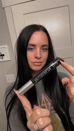 Finally got to try out the ELF Incredicurl mascara 🤩 this might be my new favorite! Have you tried it yet?! @e.l.f. Cosmetics @influenster #complimentary #sheerforit #blushtint #elfcosmetics #newmakeup