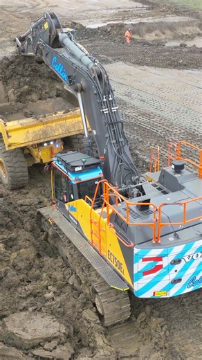 14K views · 470 reactions | One of our 75 tonne class Volvo EC750’s loading A60H trucks on a new highway scheme. #collinsearthworks #construction #heavyequipment #excavator #volvoce #machinery #civilengineering | Collins Earthworks Ltd | Facebook