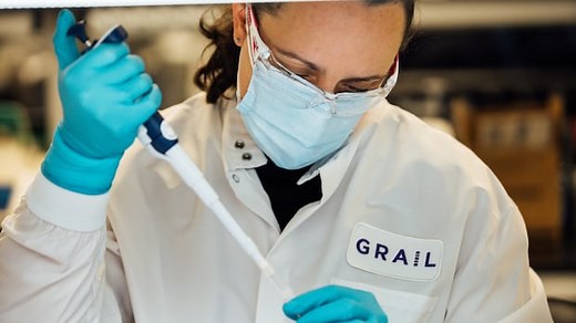 Blood test detects signs of cancer in healthy people, study finds