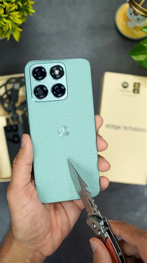 POCO X8 Pro vs Motorola Edge 70 Fusion 🔥 Kaunsa Phone Best Hai? 🤯 #shorts