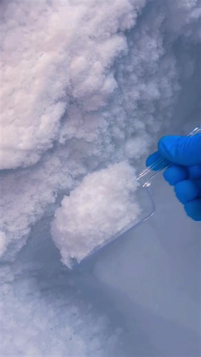 SCOOP OF ICE / FREEZER FROST ICE SCOOP ASMR❄️🧊💙 #eatingice #foryoupage #softice #iceasmr #TikTokCreatorSearchInsightsIncentive