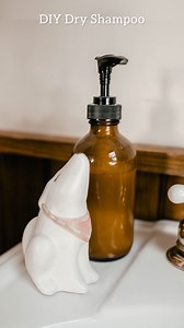 147K views · 940 reactions | This simple homemade dry shampoo has saved me so much money, time, and water! ⁠ The only ingredients are arrowroot powder (or cornstarch, but I really think arrowroot works much better) and a bit of cocoa powder. If you have lighter hair you can leave the cocoa powder out. ⁠ Are there any products you like to DIY? ⁠ #GoingZeroWaste #ThingsIDontBuyAnymore⁠ #DryShampoo #HomemadeDryShampoo | Going Zero Waste | Facebook