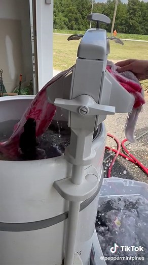 Vintage Kelvinator Wringer Washer Demonstration