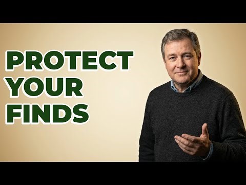 Why Choose Nitrile Gloves For Handling Artifacts?