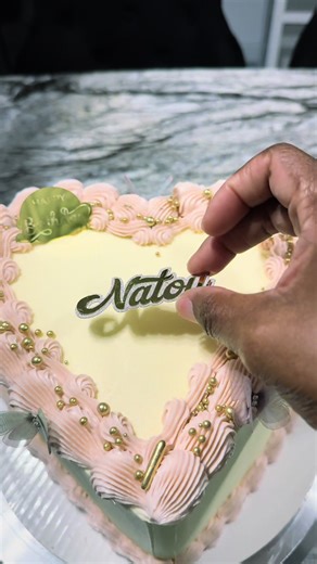 Simple Heart Cake Decoration Tutorial