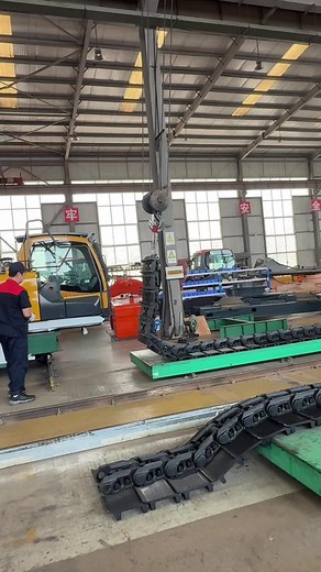 Yoohoo Excavator Factory Daily Work in Action