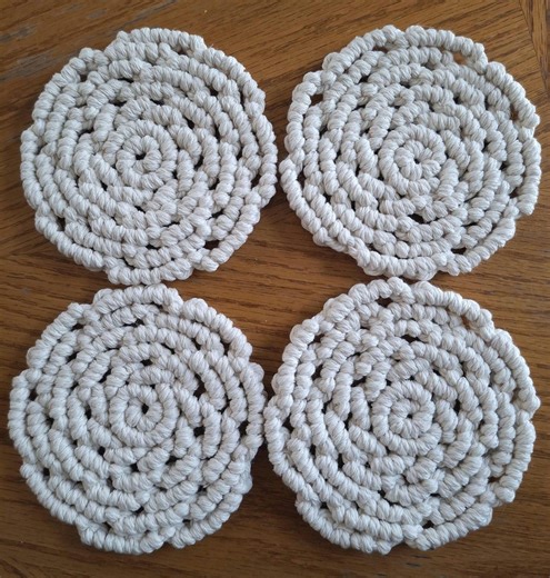 Round Flower Macrame Coasters - Set of 4 - Etsy