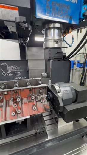 Boring the steel main caps on the gen 3 hemi | RPM Engine & Machine Ltd.