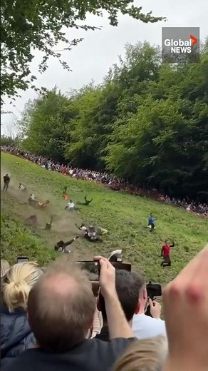 "Brie-lliant" mayhem as daredevils tumble down hill in Gloucester cheese roll race 🧀