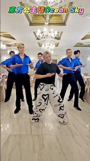 超夢幻聯動來囉！是超紅泰國「東方公主號男模」！大家快去泰國玩吧。期待後續我也會上架「東方公主號男模專訪」唷💙#pattaya #thailand #happy #model #dance