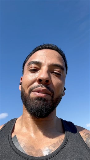 Grateful to get out and put some work in today. Got to set the tone for the week. Going to kick azz this week, with both feet.😂🙌🏾 #health #fitness #blackdontcrackskincare #christiankeyes #allthequeensmen | Christian Keyes