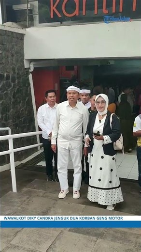 Kang Dedi Mulyadi Traktir Anak-anak SD Jajan Sepuasnya di Gedung Sate