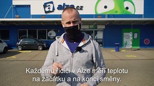 Video jsme dávali už včera, dnes dodáváme titulky 🔡. Jak funguje AlzaExpres v těchto dobách a pár základních otázek, na které se často ptáte našeho call centra. Ukážeme vám také, jak si objednat, pokud jste v nařízené karanténě. Společně zvládneme cokoliv ❤ | Alza.cz