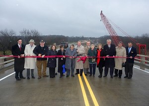 Red Gate Bridge open; carries over 5,000 vehicles