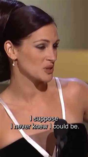 Julia Roberts Oscar speech from 2001 still hits different every single time