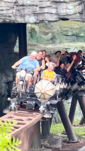 2.2K views · 4.9K reactions | One Of The Best Themed Family Coasters In the World Hagrids Magical Motorbike Adventure #themepark #rollercoaster #themeparkmotivation #travel #rollercoasterenthusiast #themeparks #rollercoasters #amusmentpark #rollercoaster #universalstudiosorlando #harrypotterfan #harrypotterworld #harrypotterland #harrypotterforever | Theme Park Motivation Richard Albertson | Facebook