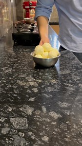 Grocery roulette? 🎲 Not a chance. I pick ghee I can vouch for—cultured A2, bilona-made, from farmers I trust 👩‍🌾 | Two Brothers Organic Farms